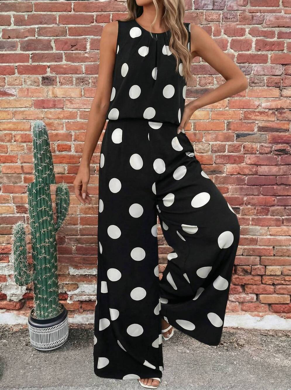 NEW FASHIONWORKS women's spring polka dot print pleated tank top in black